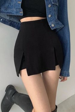Black Mini Skirt - Grunge Style Gothic Outfit