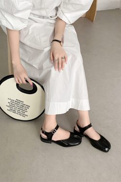 Black Split-Toe Sandals for Women - Stylish Summer Footwear