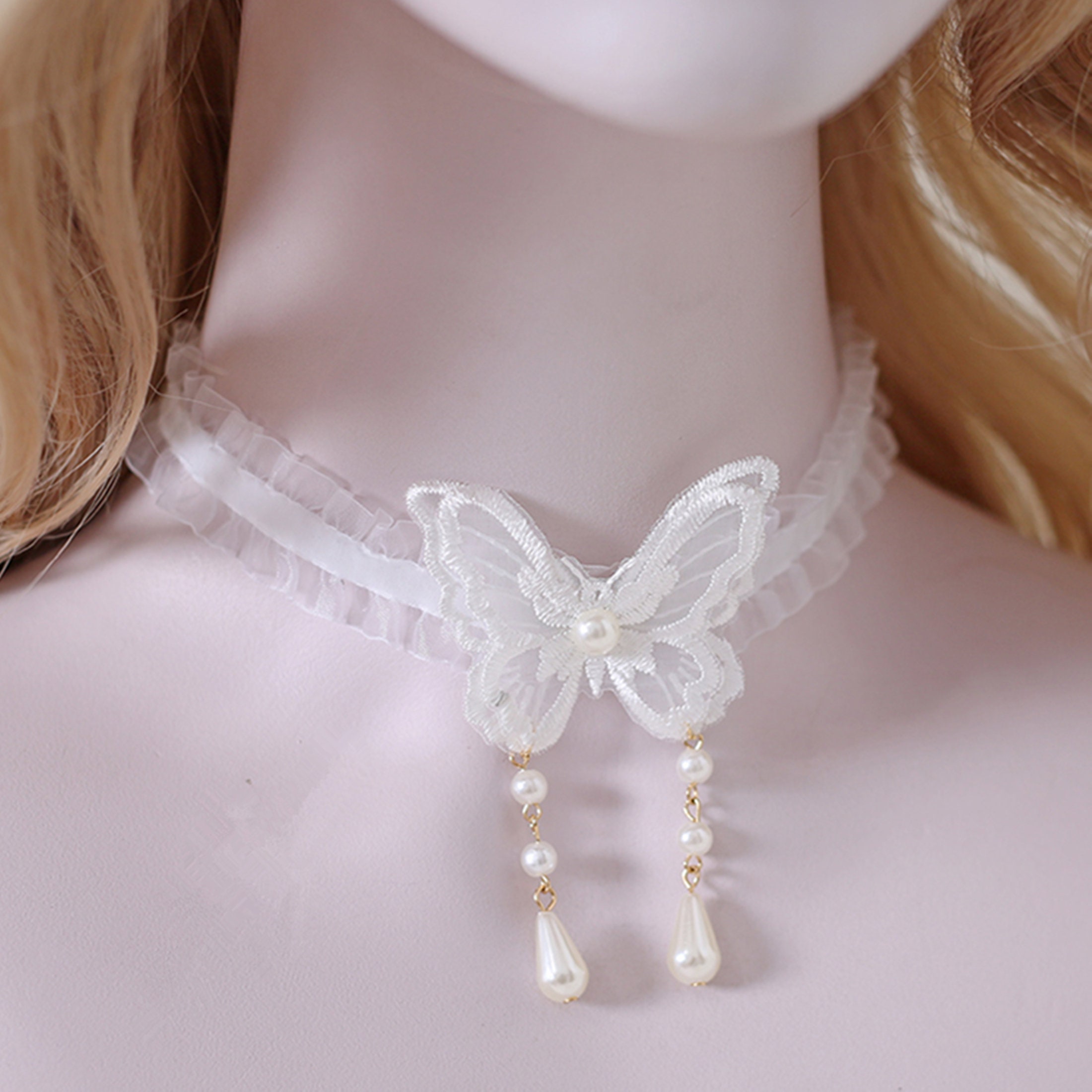 White Lace Choker Necklace - Retro Style Perfect Gift