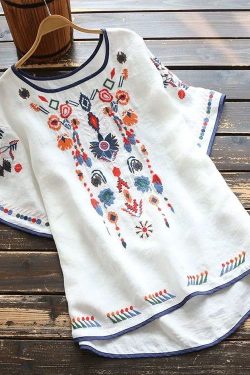 Y2K Embroidered Women's Shirt - Boho Retro Style