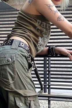 Y2K Grunge Sleeveless Crop Tops - Fashionable Tank Tops