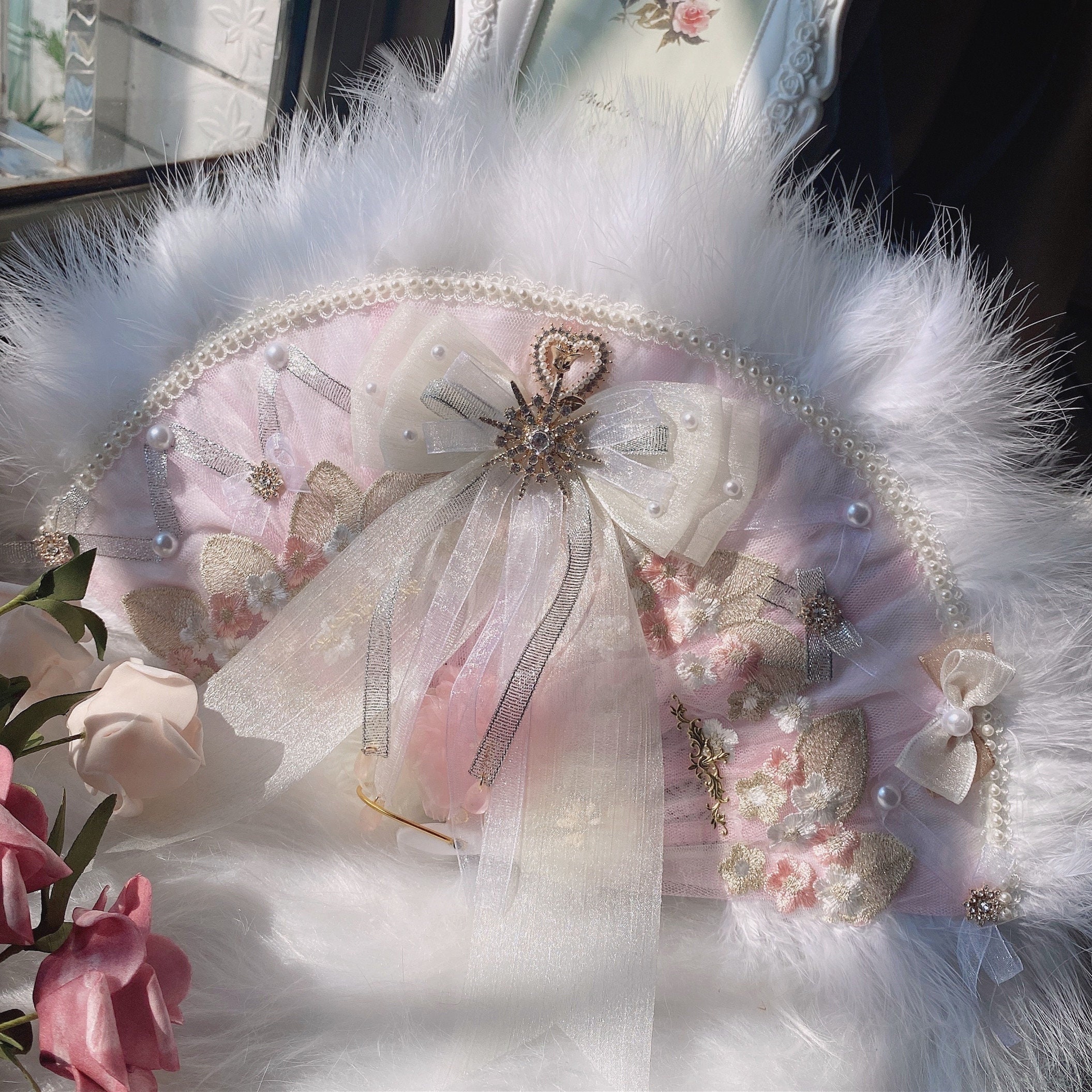 Y2K Handmade Pearl Fan - Feather & Bridal Hand Fan for Parties