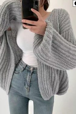 Y2K Minimalistic Knitted Beige Cardigan - Vintage Casual Sweater