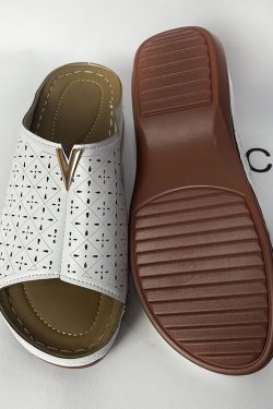 Y2K Women's Platform Slippers - Metal Decoration Wedge Sandals